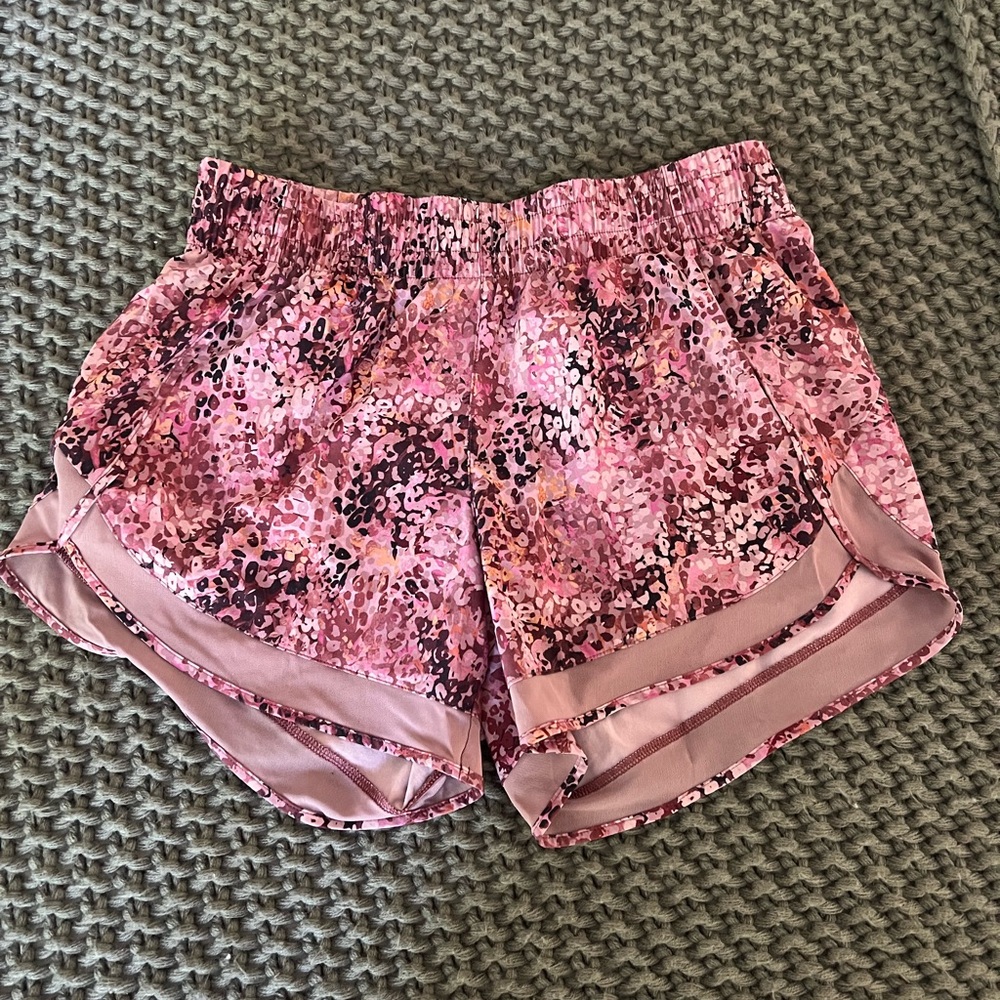 Athleta Printed Mesh Racer Run Shorts 4 inch